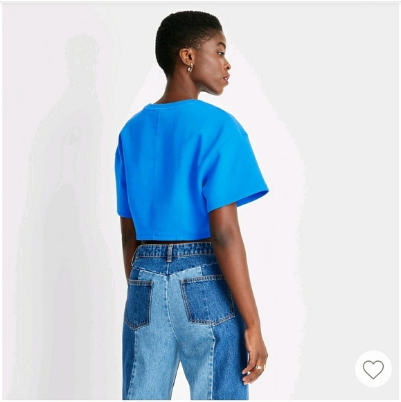 Future Collective with Kahlana Barfield Brown Short Sleeve Boxy Crop T-S… - Picture 2 of 5